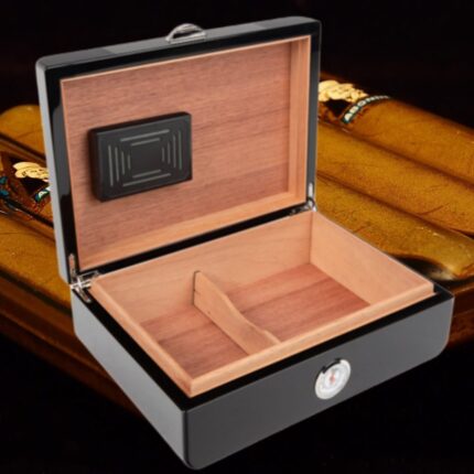 IMPERIAL RESERVE FINE LACQUER HUMIDOR WITH TEMPERATURE GUAGE